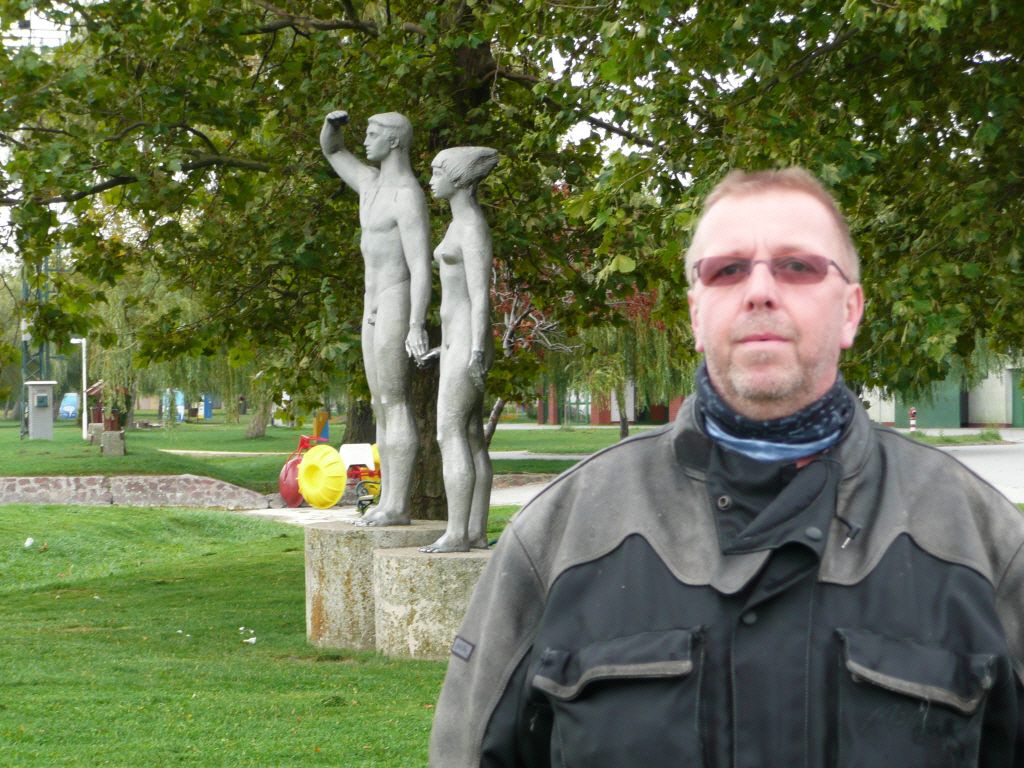 HG und die Statuen 2010