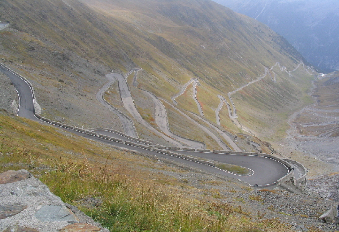 Die Kehren zum Stilfserjoch